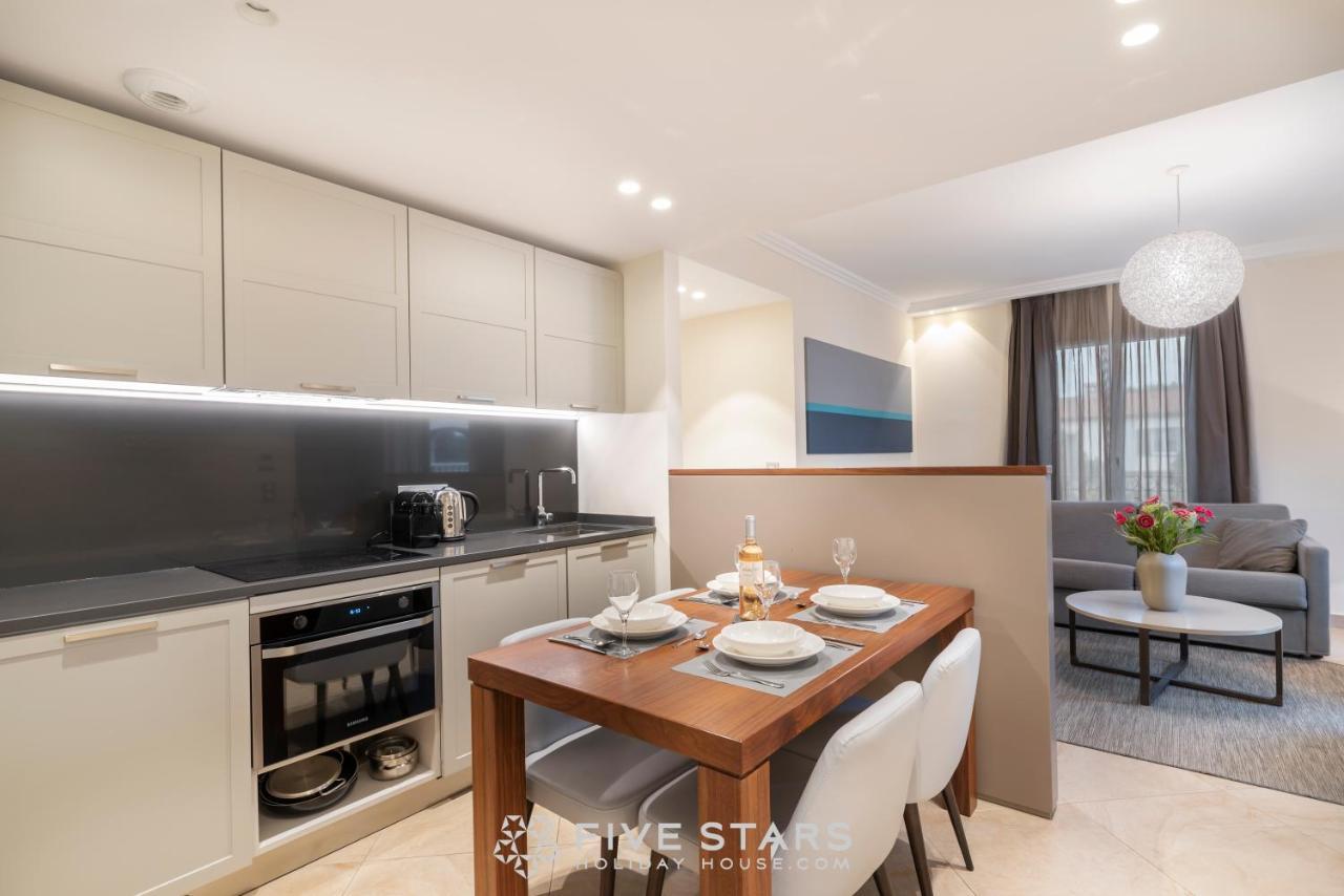 Villa Artemys - Five Stars Holiday House 费拉角圣让 外观 照片
