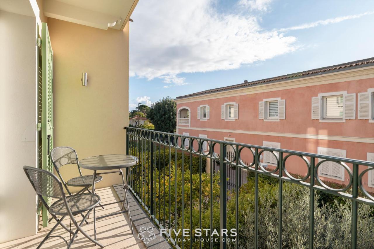 Villa Artemys - Five Stars Holiday House 费拉角圣让 外观 照片