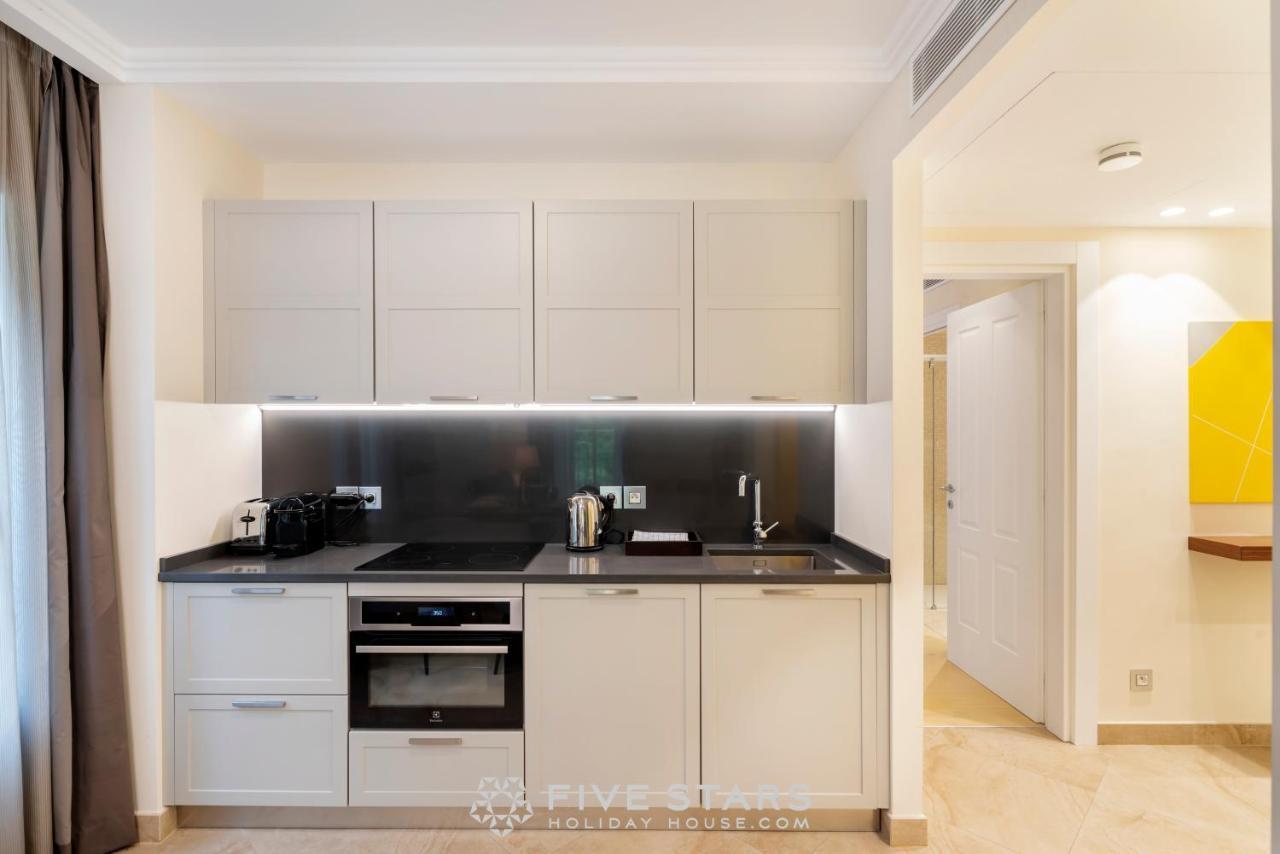 Villa Artemys - Five Stars Holiday House 费拉角圣让 外观 照片