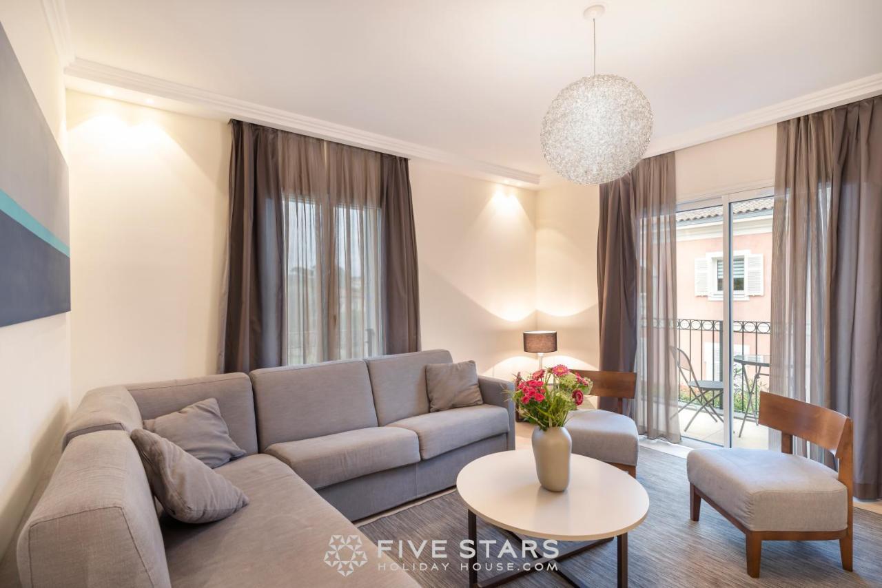 Villa Artemys - Five Stars Holiday House 费拉角圣让 外观 照片
