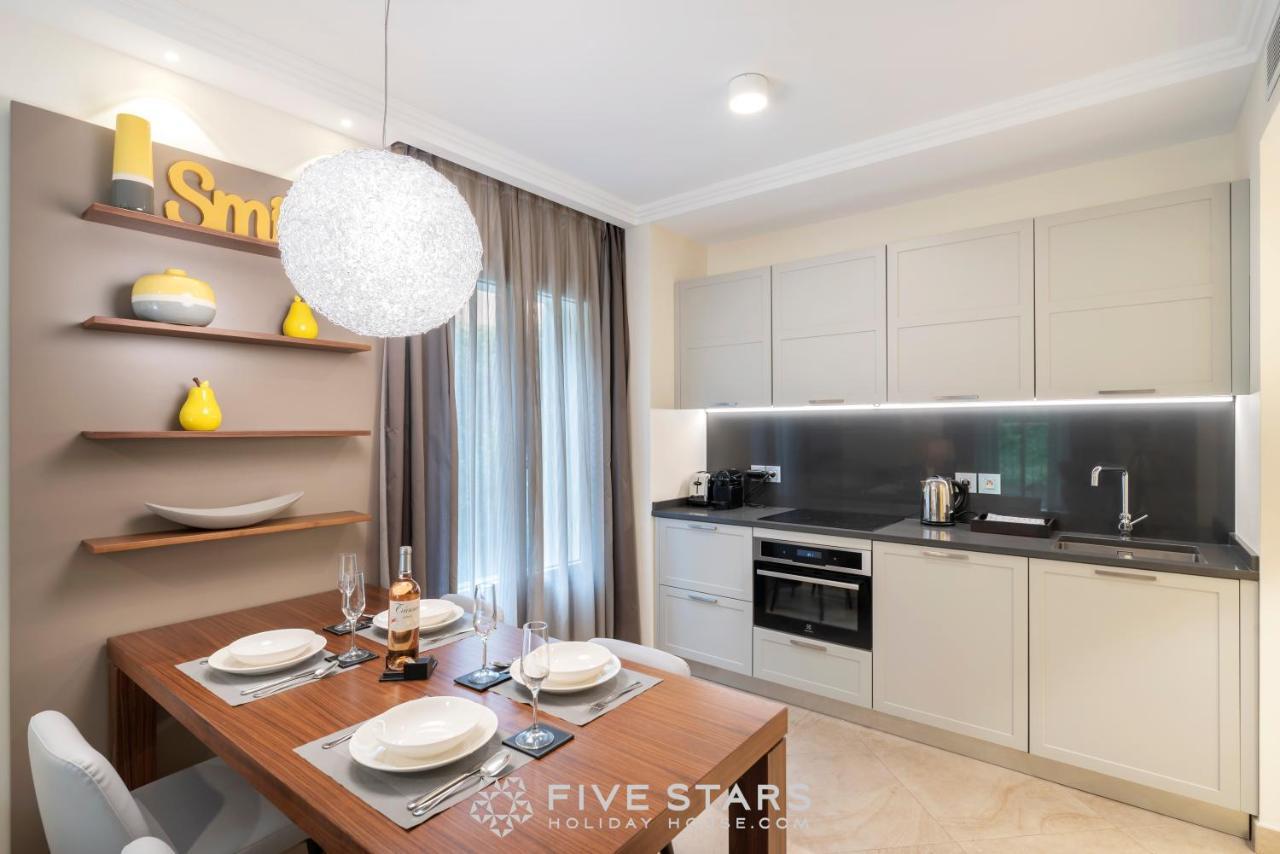 Villa Artemys - Five Stars Holiday House 费拉角圣让 外观 照片