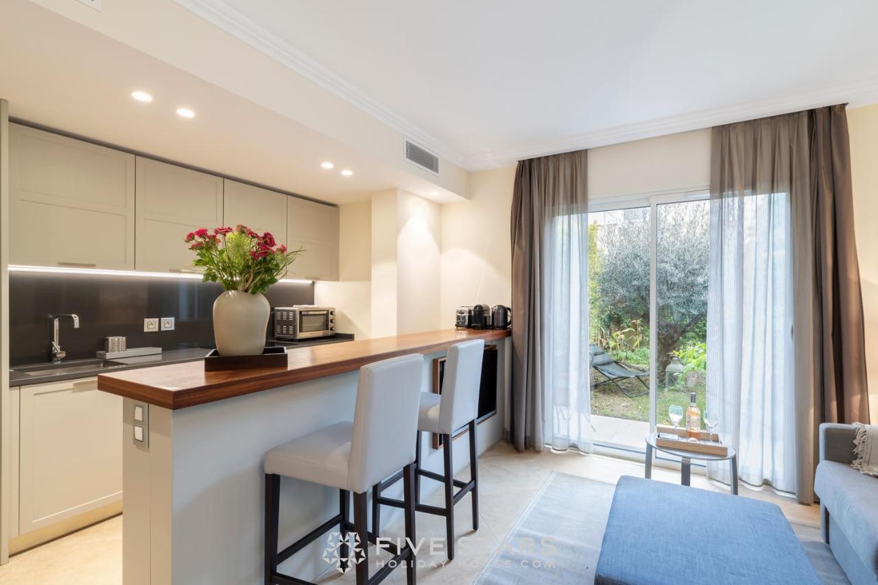 Villa Artemys - Five Stars Holiday House 费拉角圣让 外观 照片