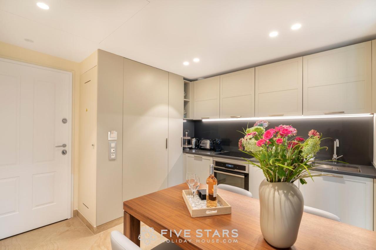 Villa Artemys - Five Stars Holiday House 费拉角圣让 外观 照片